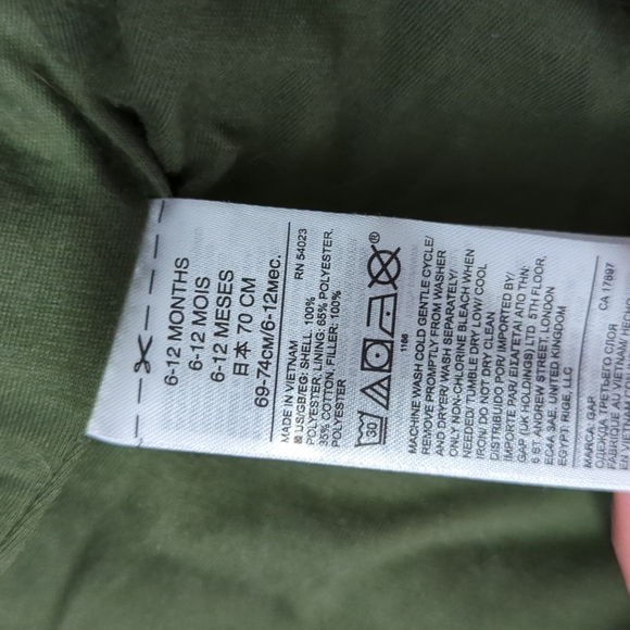 Baby GAP size 6-12 mos one-piece hooded puffer water-resistant & like new! - Picture 6 of 7